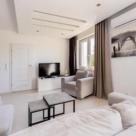 Brzezno Deluxe By Bookinghost Apartament